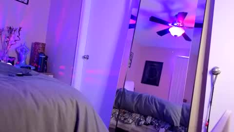 Indigo Bay online show from December 2025 01:58:02 AM