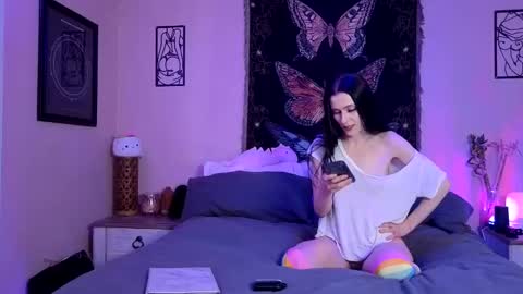 Indigo Bay online show from March 2026 03:01:01 AM