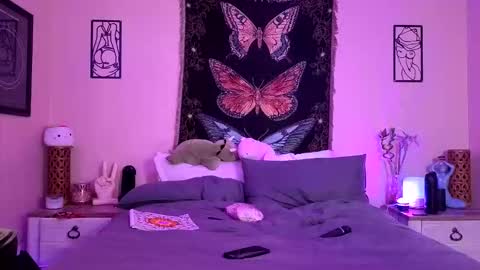 Indigo Bay online show from April 2026 04:51:01 AM