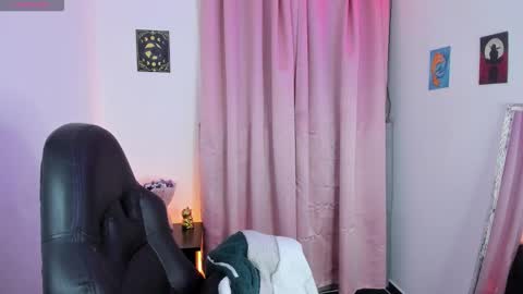 Diana online show from December 2025 04:50:01 AM