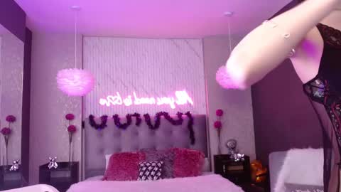 INDY online show from November 2025 01:20:01 PM