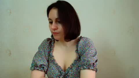 Snapshot of inessa_beauty chatting on April 2026 10:21:02 AM Inessa online show from April 2026 10:21:02 AM