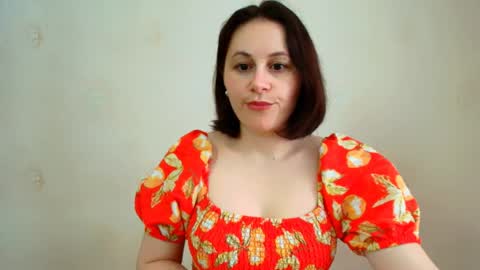 Snapshot of inessa_beauty chatting on May 2026 09:36:01 AM Inessa online show from May 2026 09:36:01 AM