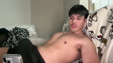 Lucas online show from February 2025 03:33:01 AM