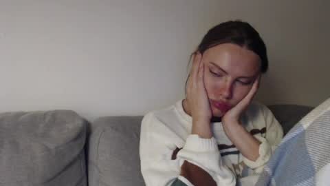 Sweet girl online show from June 2026 08:40:01 PM