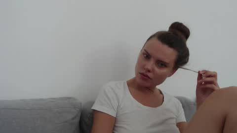 Sweet girl online show from June 2026 01:50:01 PM