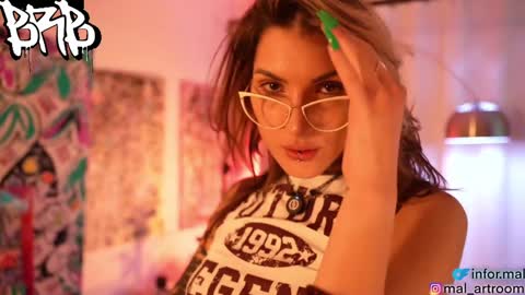 Snapshot of informal_ chatting on December 2024 08:11:02 AM MAL --- online show from December 2024 08:11:02 AM