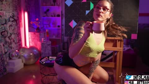 Snapshot of informal_ chatting on February 2025 03:19:01 AM MAL --- online show from February 2025 03:19:01 AM