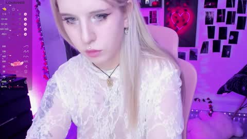 Snapshot of ingannamorte18 chatting on November 2025 05:46:02 PM Roki online show from November 2025 05:46:02 PM