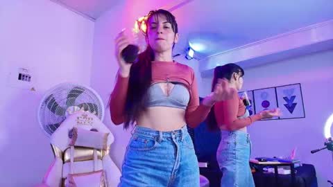 Ingrid online show from November 2025 08:08:01 PM