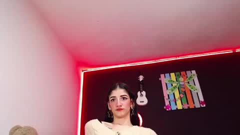 Snapshot of ingrid_zese chatting on September 2025 08:31:02 PM Ingrid Zese online show from September 2025 08:31:02 PM