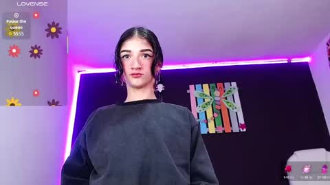 Snapshot of ingrid_zese chatting on September 2025 01:05:02 PM Ingrid Zese online show from September 2025 01:05:02 PM