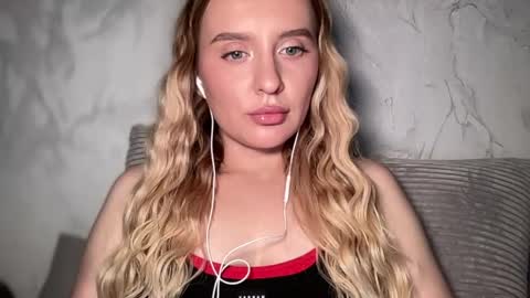 iniva05 online show from May 2026 04:45:02 PM