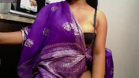 Snapshot of iniyalaboni chatting on February 2026 07:43:01 PM Iniya online show from February 2026 07:43:01 PM