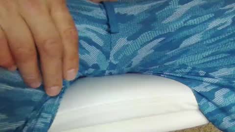 Snapshot of injmolder2 chatting on December 2025 12:53:01 AM Hanging Out online show from December 2025 12:53:01 AM