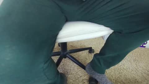 Snapshot of injmolder2 chatting on March 2026 04:33:01 PM Hanging Out online show from March 2026 04:33:01 PM