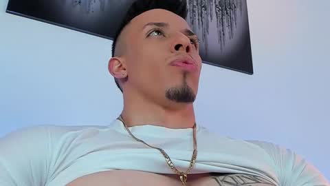 Snapshot of inkangelo chatting on September 2025 04:07:01 AM ANGELO online show from September 2025 04:07:01 AM