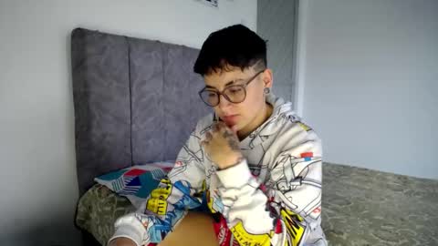 lyan onlyfans n linda online show from February 2026 07:21:01 PM