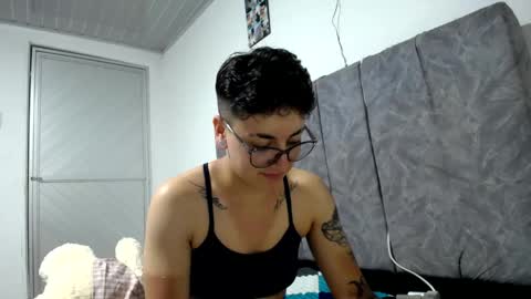 lyan onlyfans n linda online show from April 2026 11:29:02 PM