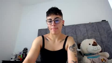 lyan onlyfans n linda online show from July 2026 07:07:01 PM
