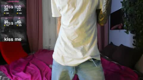 Snapshot of inkedjamesx chatting on September 2025 04:22:01 AM James online show from September 2025 04:22:01 AM