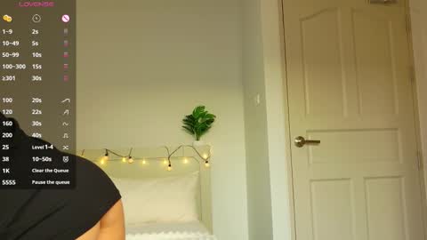 Mila Reef online show from February 2026 12:04:01 AM