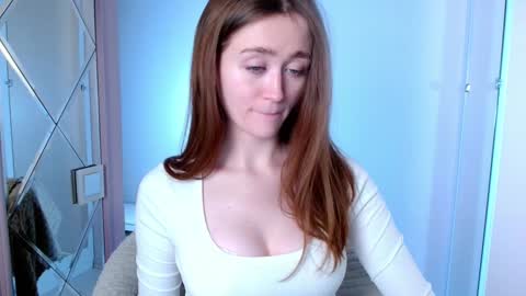 Lina online show from December 2024 02:35:02 PM