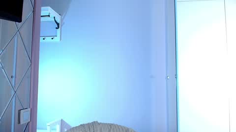 Lina online show from December 2024 08:13:01 AM