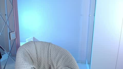 Lina online show from December 2024 11:18:01 AM