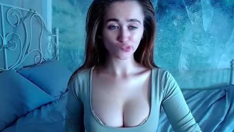 Lina online show from October 2025 12:44:02 AM