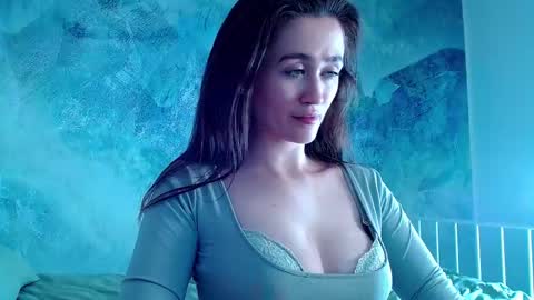 Snapshot of innnita chatting on March 2026 12:02:02 PM Lina online show from March 2026 12:02:02 PM