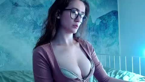 Lina online show from May 2026 11:56:01 PM