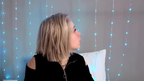 Snapshot of innocent_girll chatting on February 2026 06:22:01 AM Kate online show from February 2026 06:22:01 AM