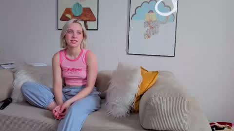 Snapshot of innocent_girll chatting on February 2026 06:26:01 AM Kate online show from February 2026 06:26:01 AM