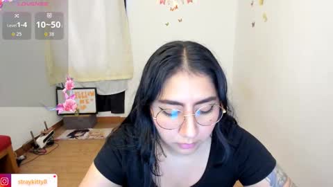 Luna        online show from March 2026 08:15:02 PM