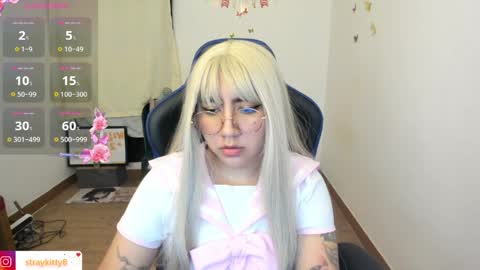 Luna        online show from April 2026 10:36:01 PM