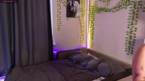 insanely_beautiful online show from July 2026 07:55:01 AM