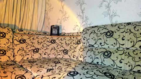 insanelysweet online show from December 2024 05:40:02 PM