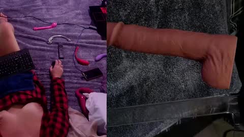 Snapshot of insatiablecpl333 chatting on February 2025 08:40:01 PM InsatiableCpl333 online show from February 2025 08:40:01 PM