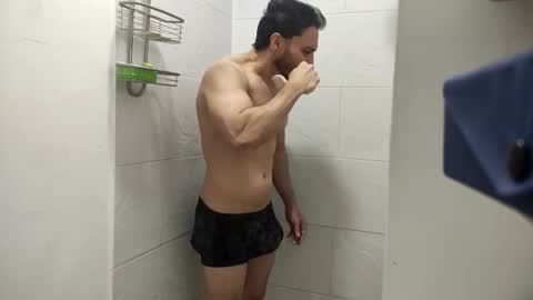 Snapshot of insistente chatting on November 2025 03:34:01 PM INSTAGRAM camilodlx online show from November 2025 03:34:01 PM