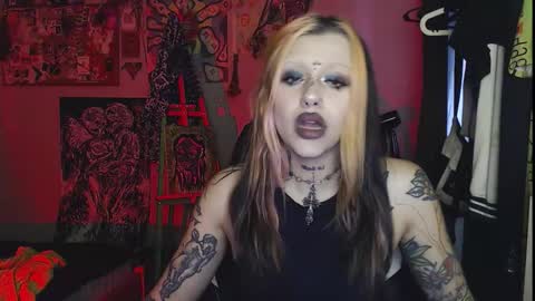 Insunnity666 online show from November 2025 12:06:01 PM