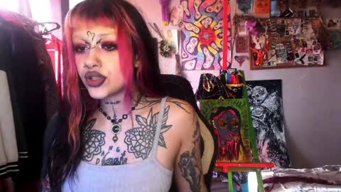 Insunnity666 online show from May 2026 03:40:02 PM
