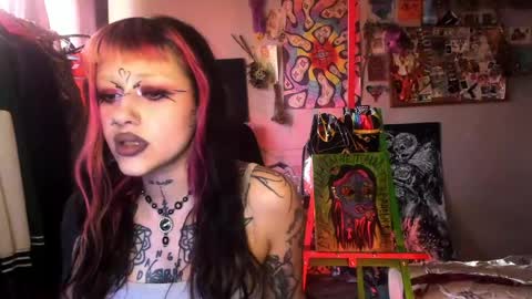 Insunnity666 online show from May 2026 04:04:02 PM