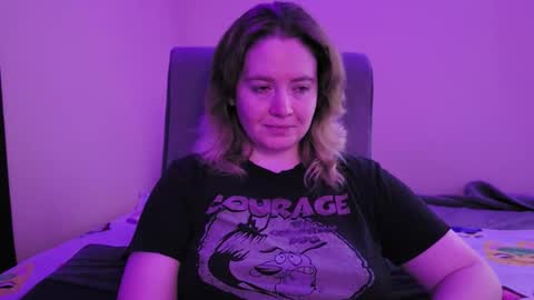 Snapshot of internetfairy_xo chatting on October 2025 03:03:02 AM Faye online show from October 2025 03:03:02 AM