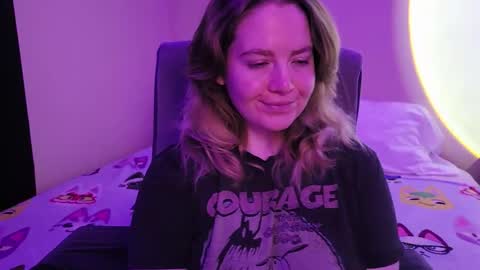 Snapshot of internetfairy_xo chatting on December 2025 07:27:02 AM Faye online show from December 2025 07:27:02 AM