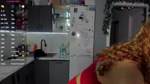 Snapshot of internetsexplorer chatting on February 2026 08:47:01 PM Bernadette Join online show from February 2026 08:47:01 PM