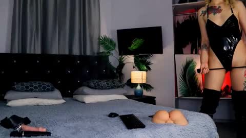 inviting_tina online show from February 2025 08:09:02 PM