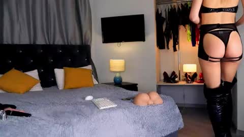 inviting_tina online show from February 2026 03:18:01 PM