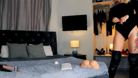 inviting_tina online show from April 2026 03:36:01 PM