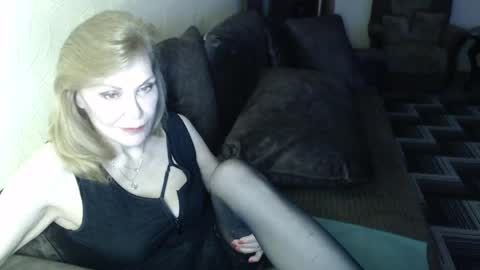 irenalegs online show from April 2026 04:10:02 AM